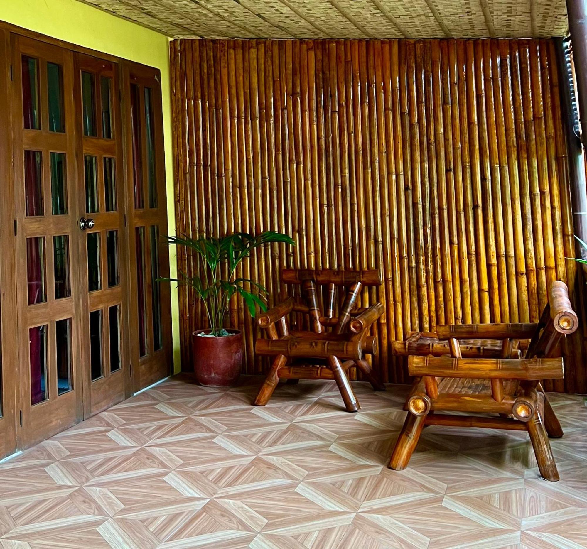 Treasure Beach Resort Carles ภายนอก รูปภาพ