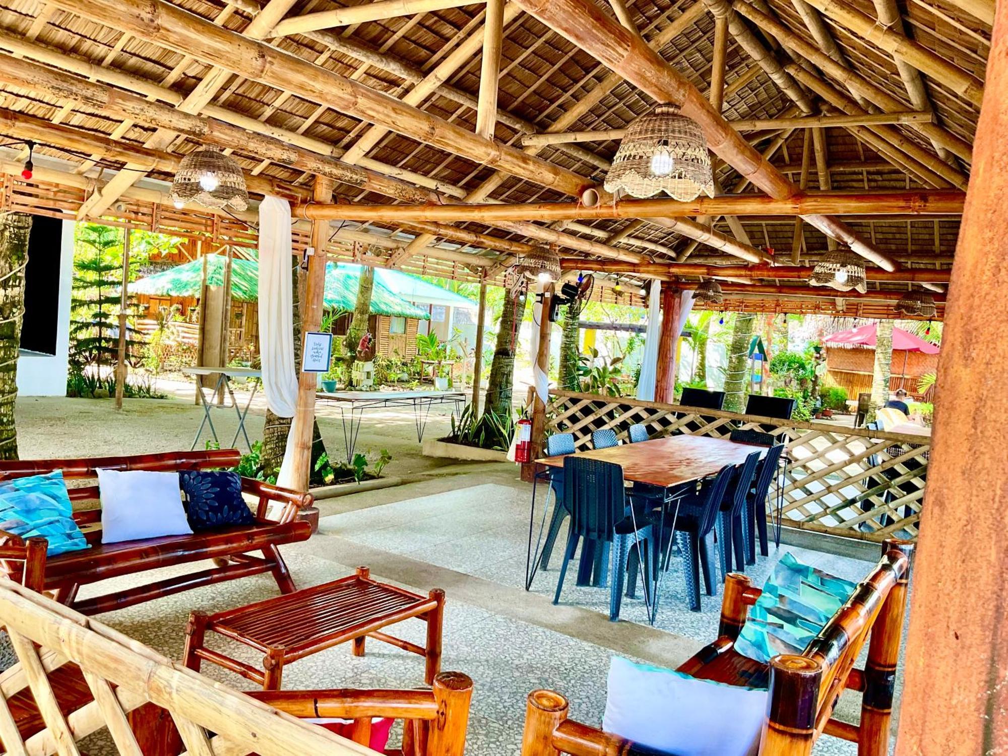 Treasure Beach Resort Carles ภายนอก รูปภาพ