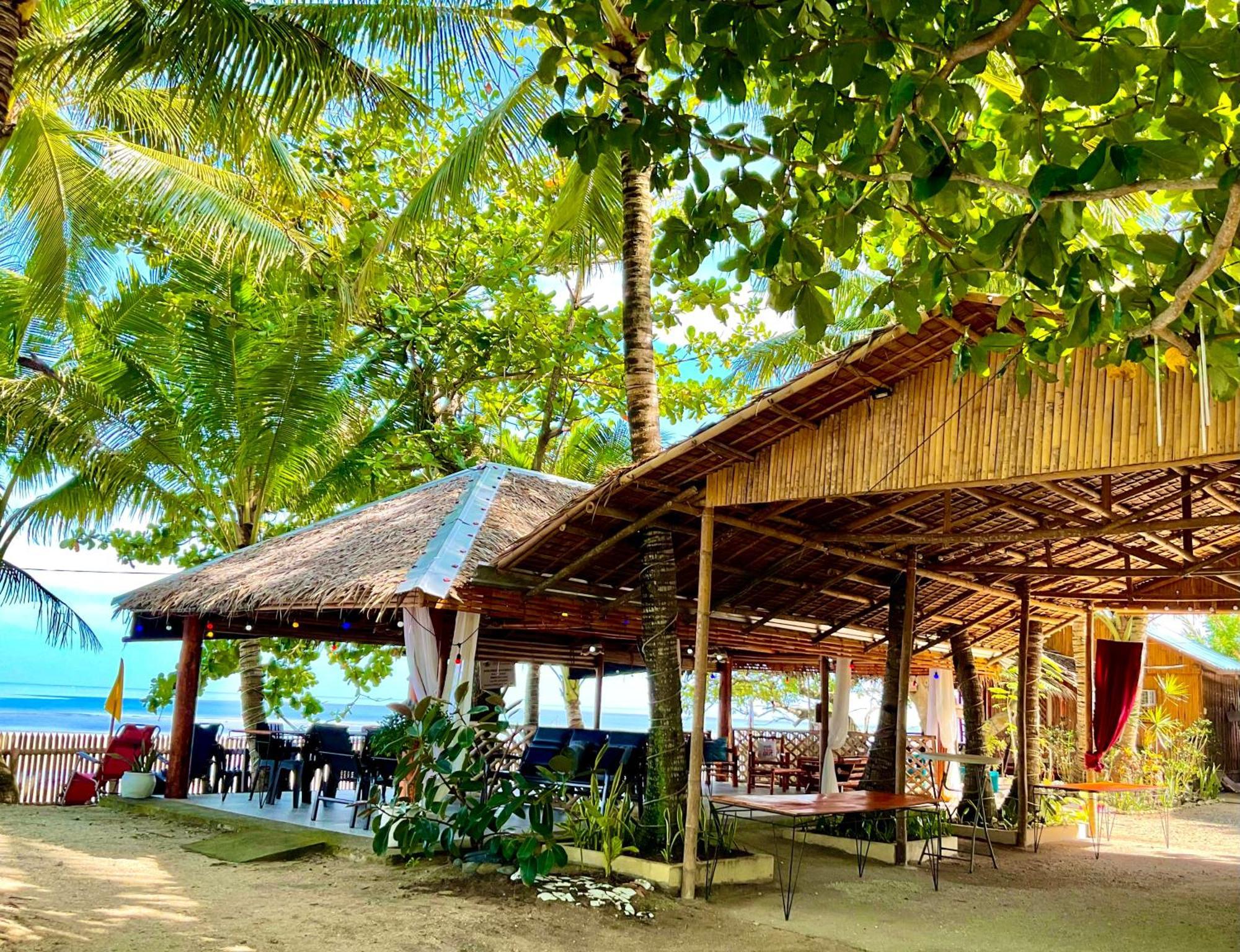Treasure Beach Resort Carles ภายนอก รูปภาพ