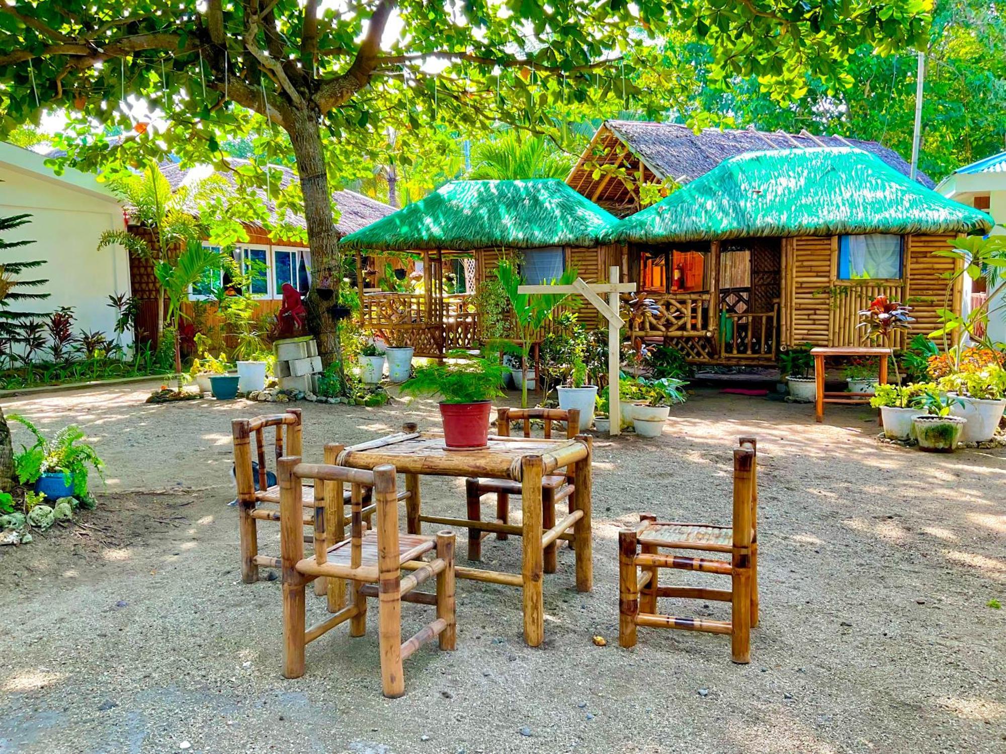 Treasure Beach Resort Carles ภายนอก รูปภาพ