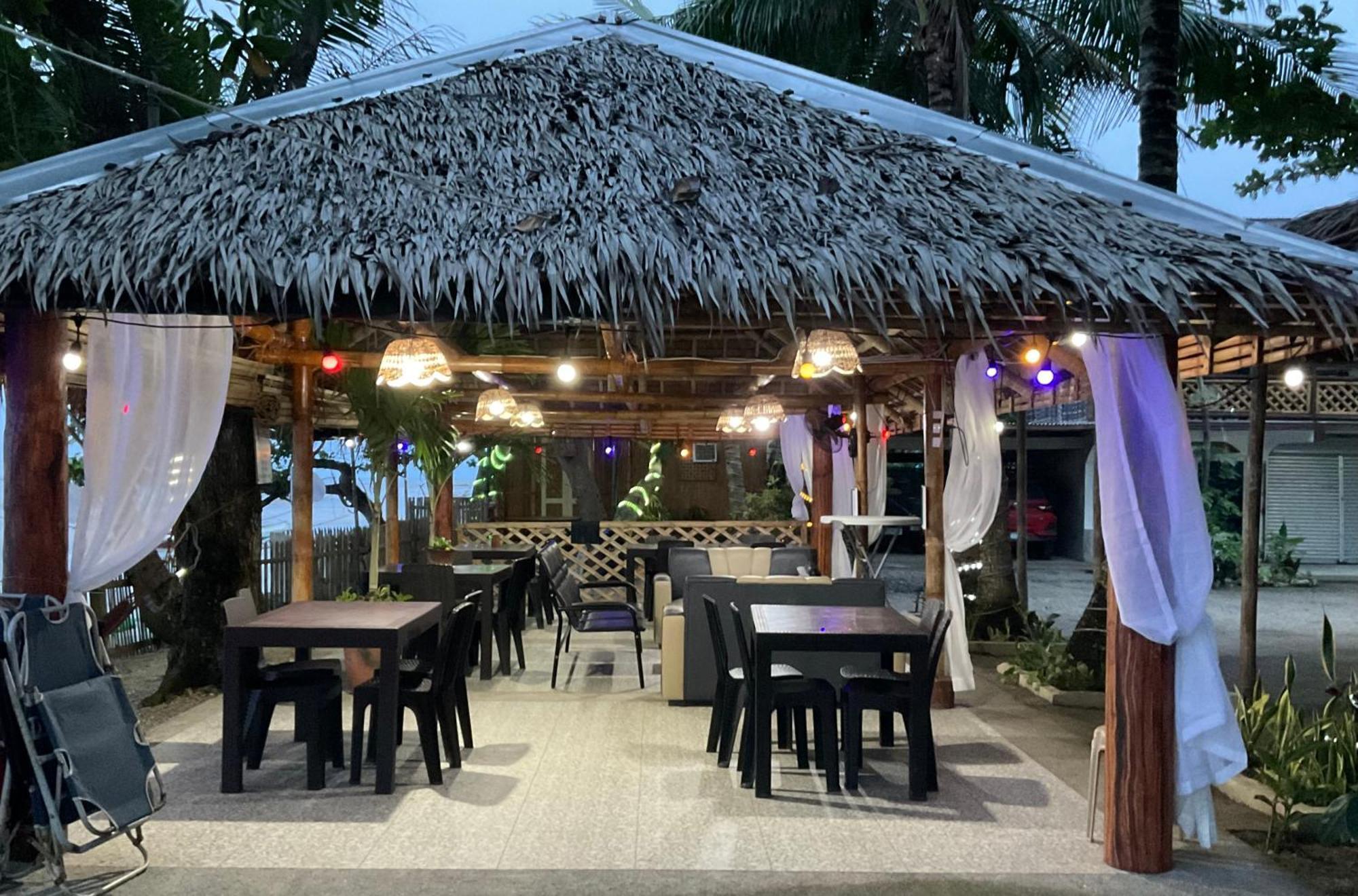 Treasure Beach Resort Carles ภายนอก รูปภาพ