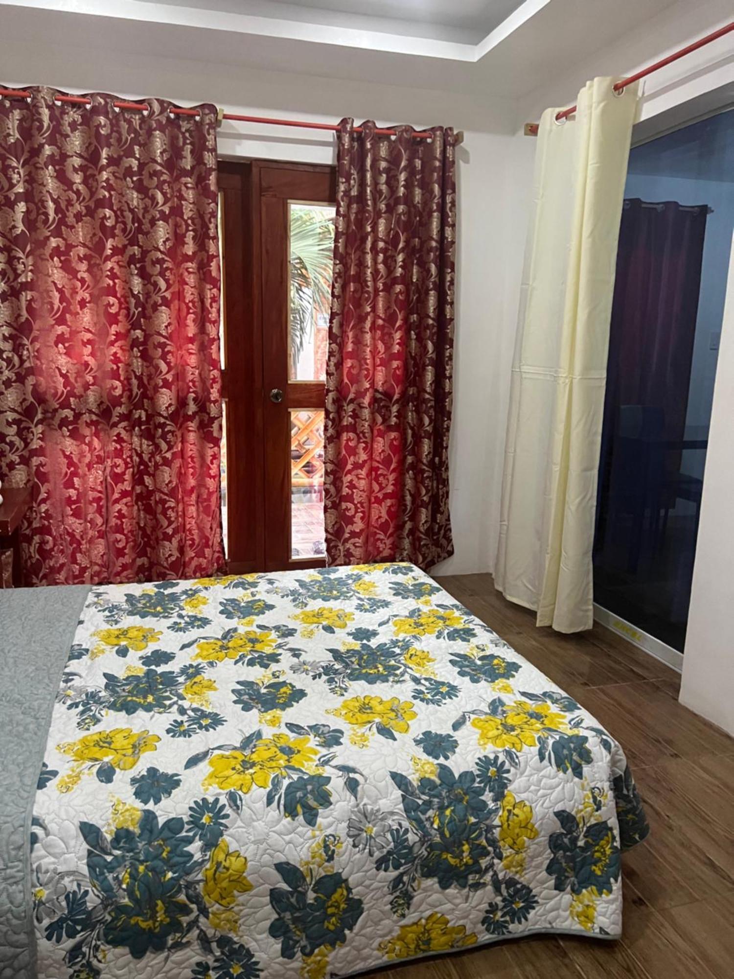 Treasure Beach Resort Carles ภายนอก รูปภาพ