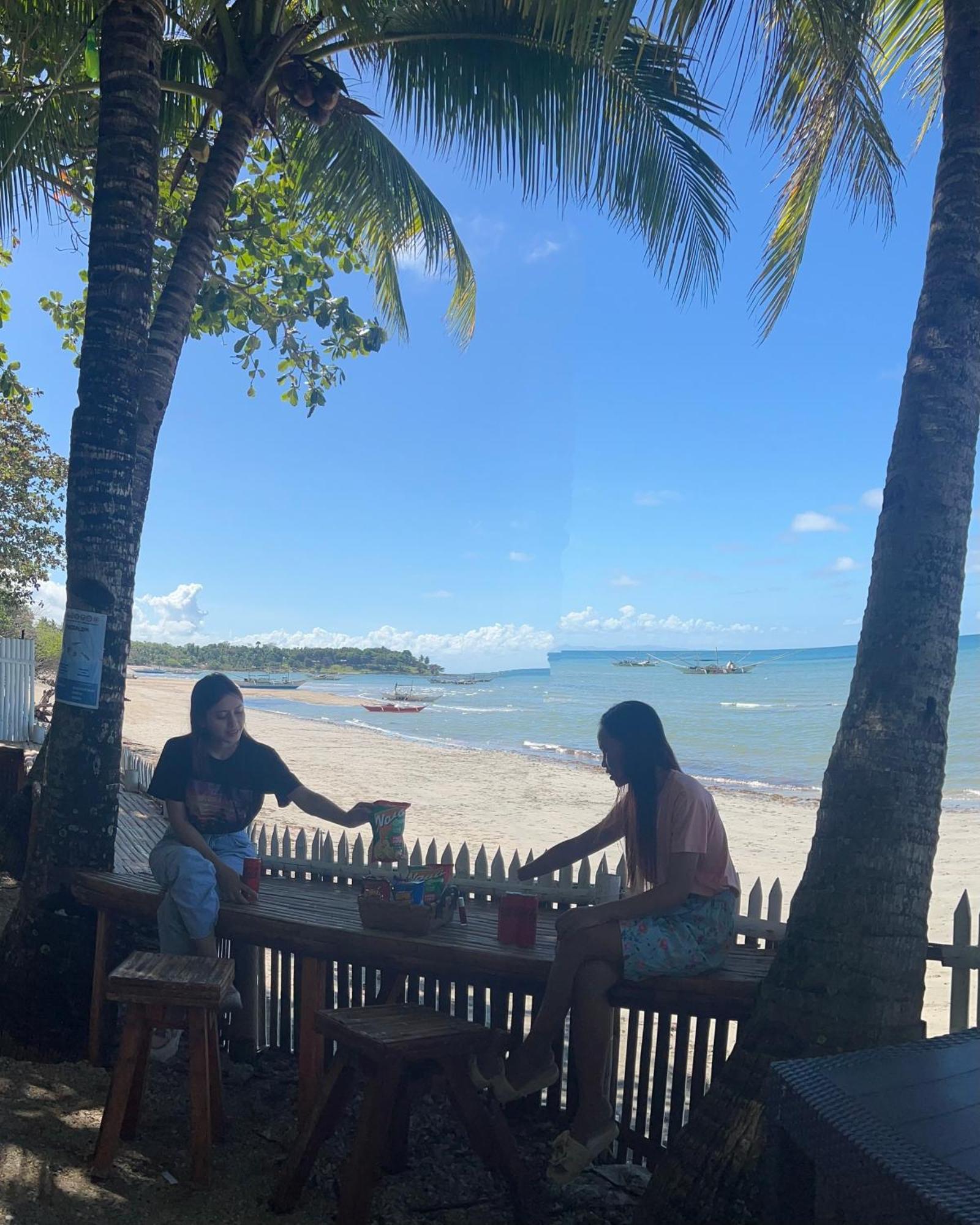 Treasure Beach Resort Carles ภายนอก รูปภาพ